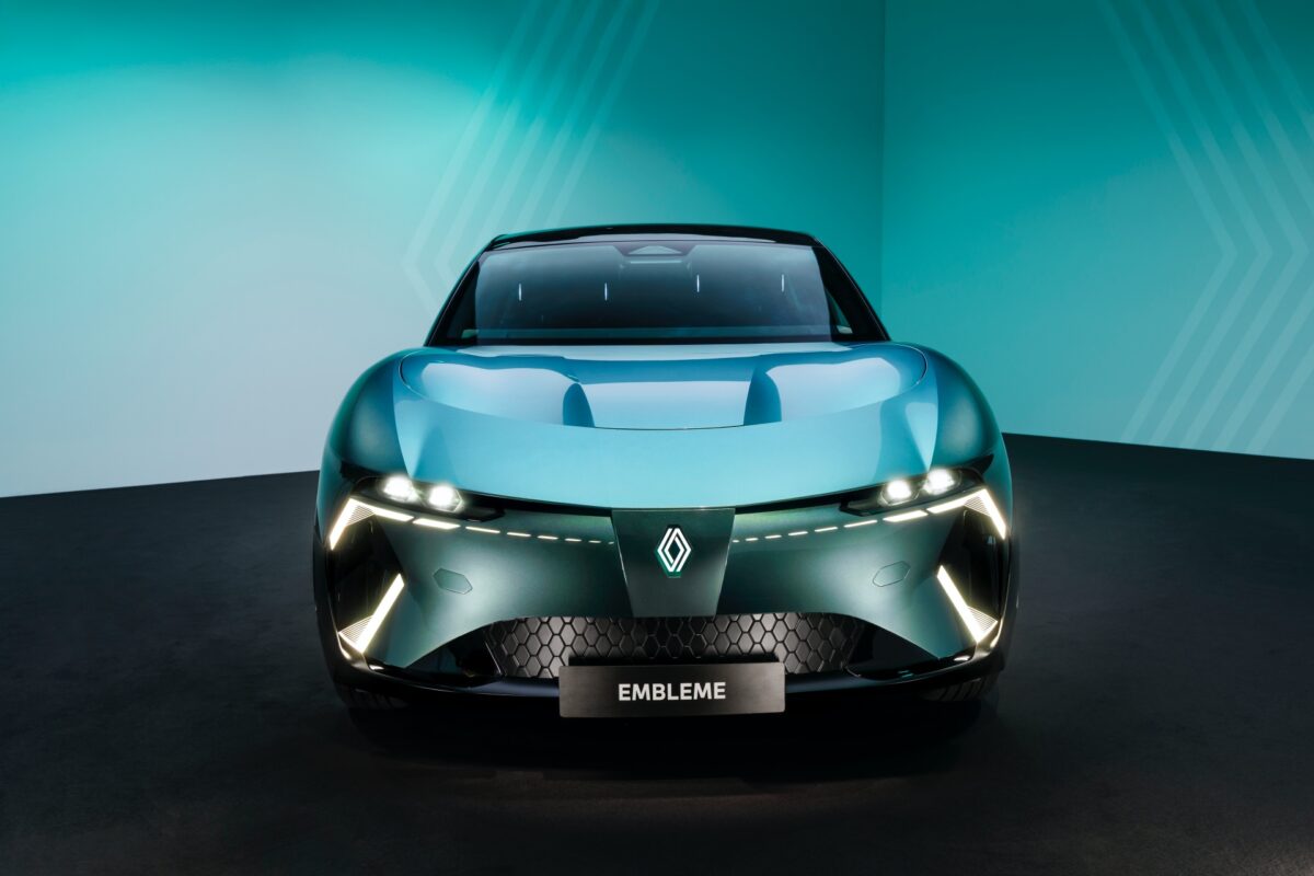 Renault Emblčme - Photos