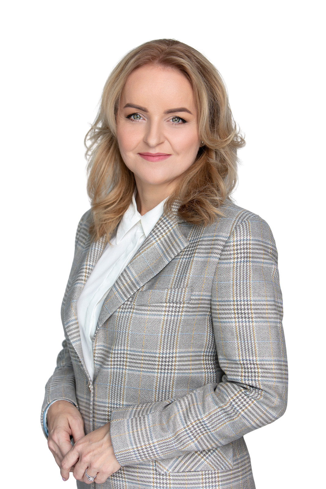 Silviahallova_grantthornton_transparent.jpg