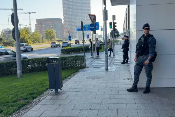 Policajt, evakuácia, Bratislava