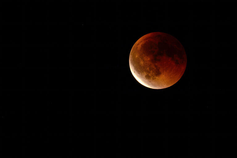 spln zatmenie Mesiac krvavý