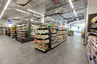 Tesco predajna.jpg