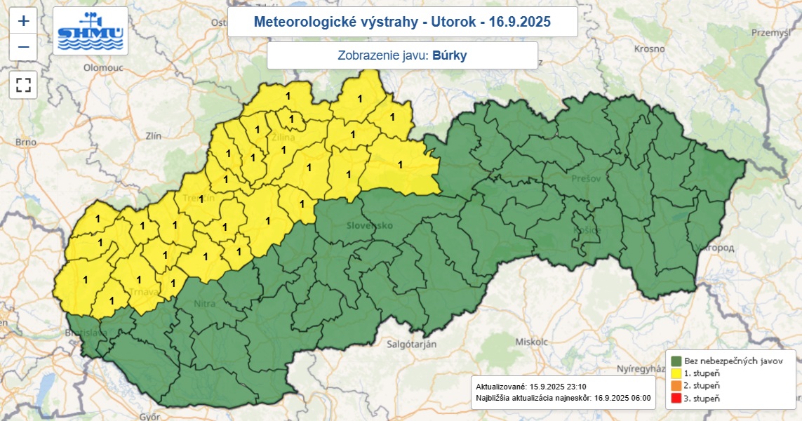 Výstraha prvého stupňa pred búrkami vydaná do utorku siedmej hodiny ráno.