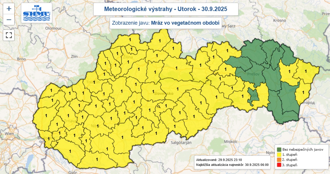 Výstraha prvého stupňa pred mrazom vo vegetačnom období bola na noc z pondelka na utorok vydaná pre takmer celé Slovensko, okrem 10 okresov.