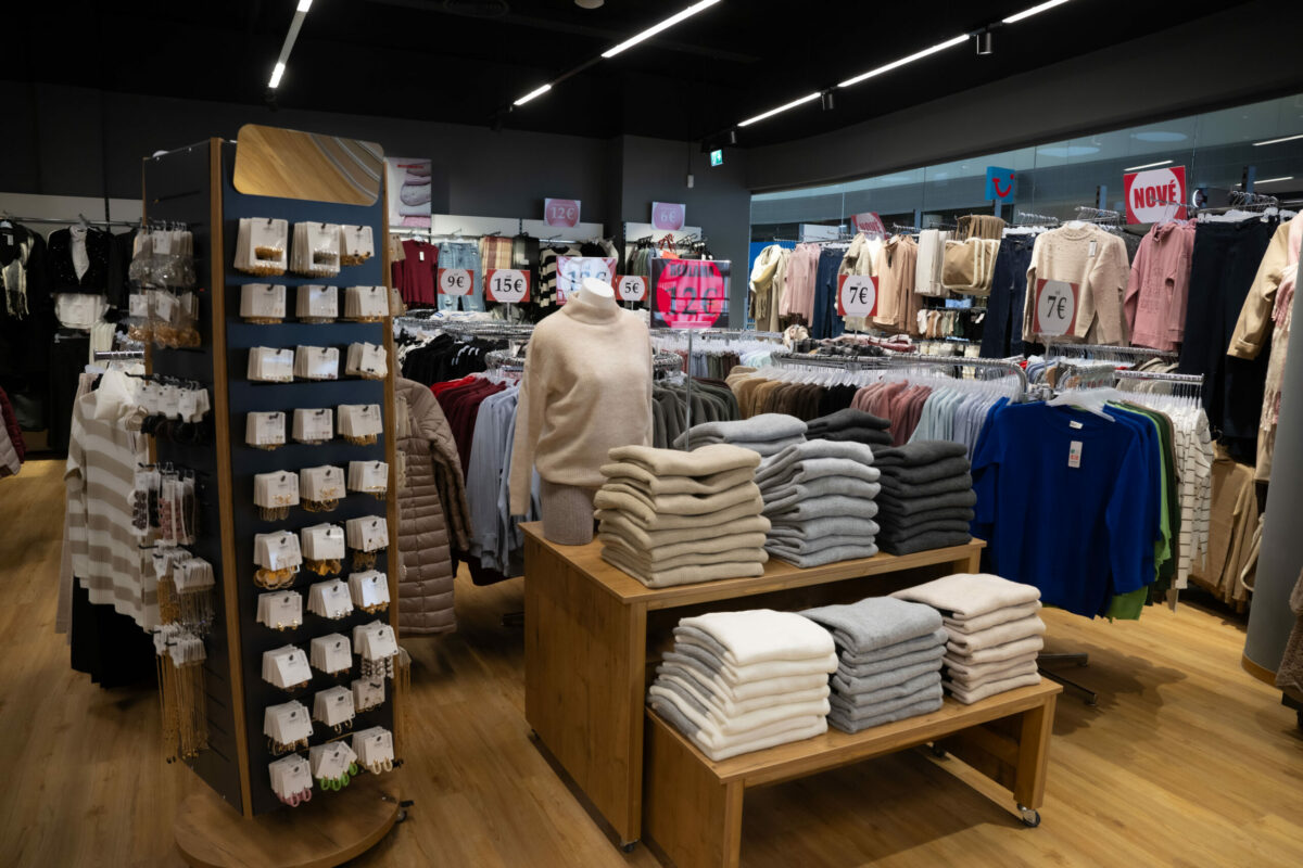 20251015_ba_woolworth_06.jpg