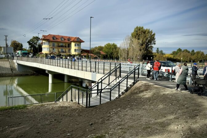 Most cez Malý Dunaj vo Vrakuni