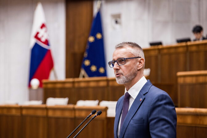 NR SR: Rokovanie 33. schôdze