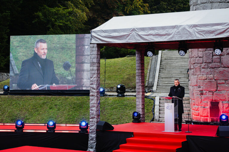 PREZIDENT: Výročie Karpatsko duklianskej operácie