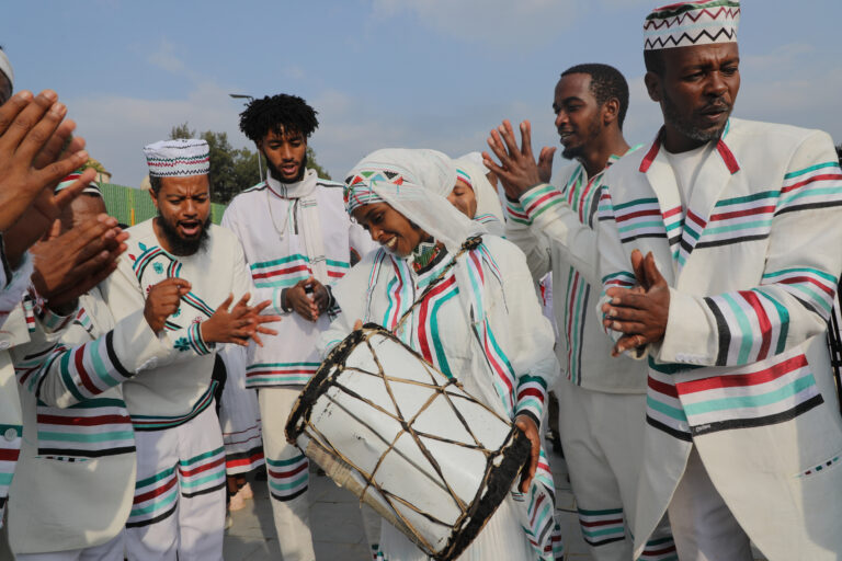 Deň vďakyvzdania oslavy Etiópia ľudia bubon