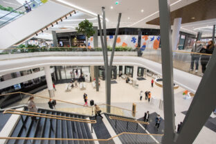 BRATISLAVA: Nákupné centrum Nivy