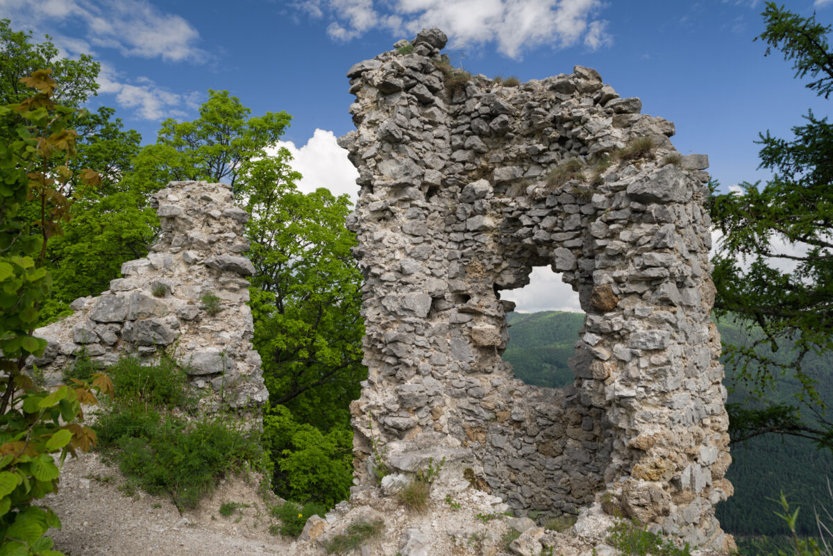 Hrad Zniev (okres Turčianske Teplice)