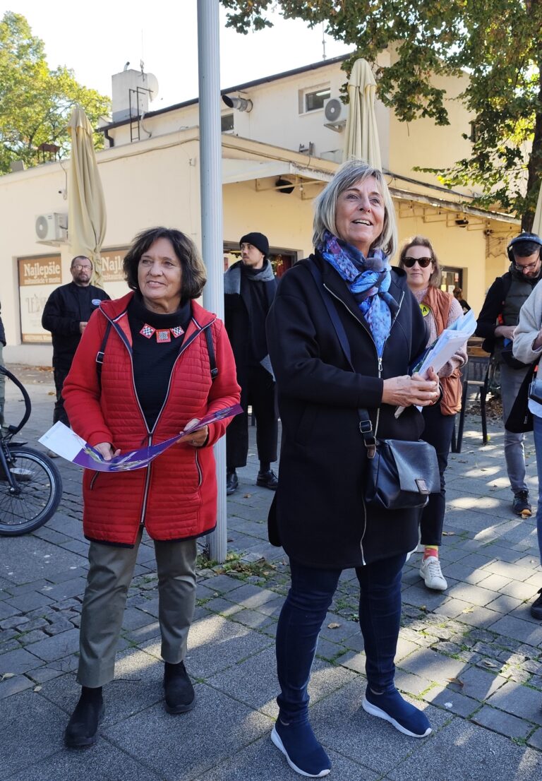 Architektky Marianna Bogyová a Jana Vitková počas Dňa architektúry v Piešťanoch