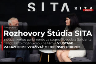 Jana Bittó Cigániková, posklankyňa parlamentu za stranu SaS v rozhovore s Pavlem Urbanom v Studium SITA počas nahrávania video podcastu Rozhovory Štúdia SITA.