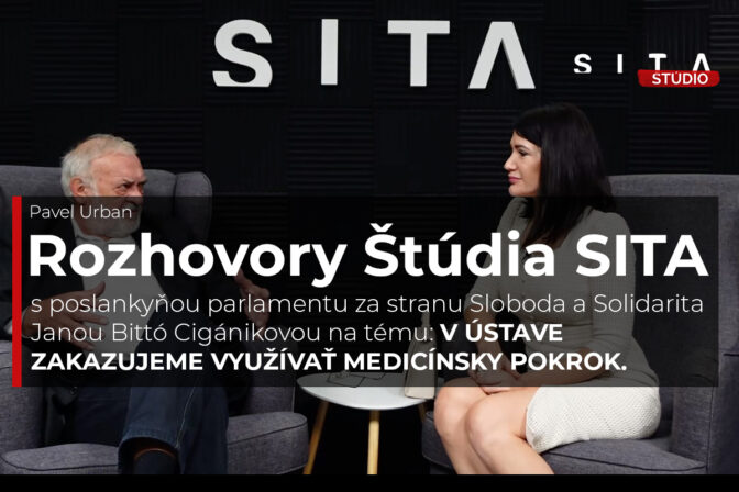 Jana Bittó Cigániková, posklankyňa parlamentu za stranu SaS v rozhovore s Pavlem Urbanom v Studium SITA počas nahrávania video podcastu Rozhovory Štúdia SITA.