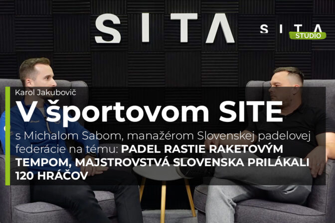 Michal Sabo, manažér Slovenskej padelovej asociácie v rozhovore s Karolom Jakubovičom pri natáčaní video podcastu V športovom SITE v Štúdiu SITA.
