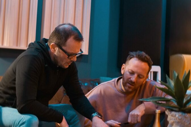 Miro a erik pri tvorbe neprestan.jpg