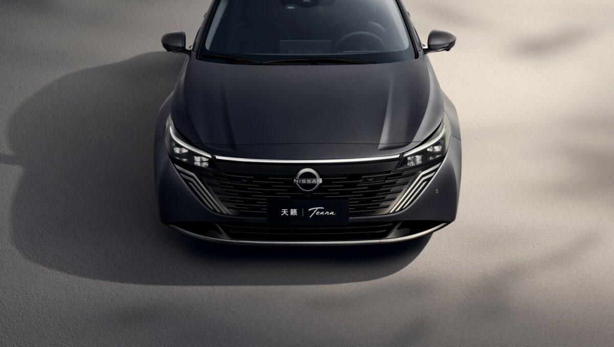 Nissan n6 a nissan teana_07.jpg