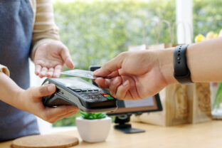 Najväčšia chyba pri platení kartou