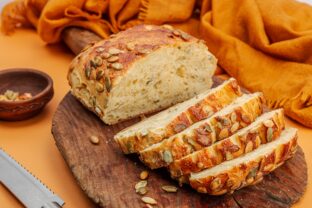 chlieb s tekvicovými semienkami