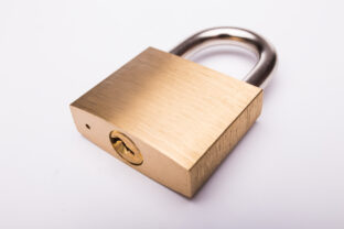 Tajomstvo malej dierky na visiacom zámku