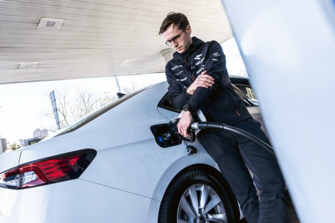 Skoda_superb_rekord_03.jpg