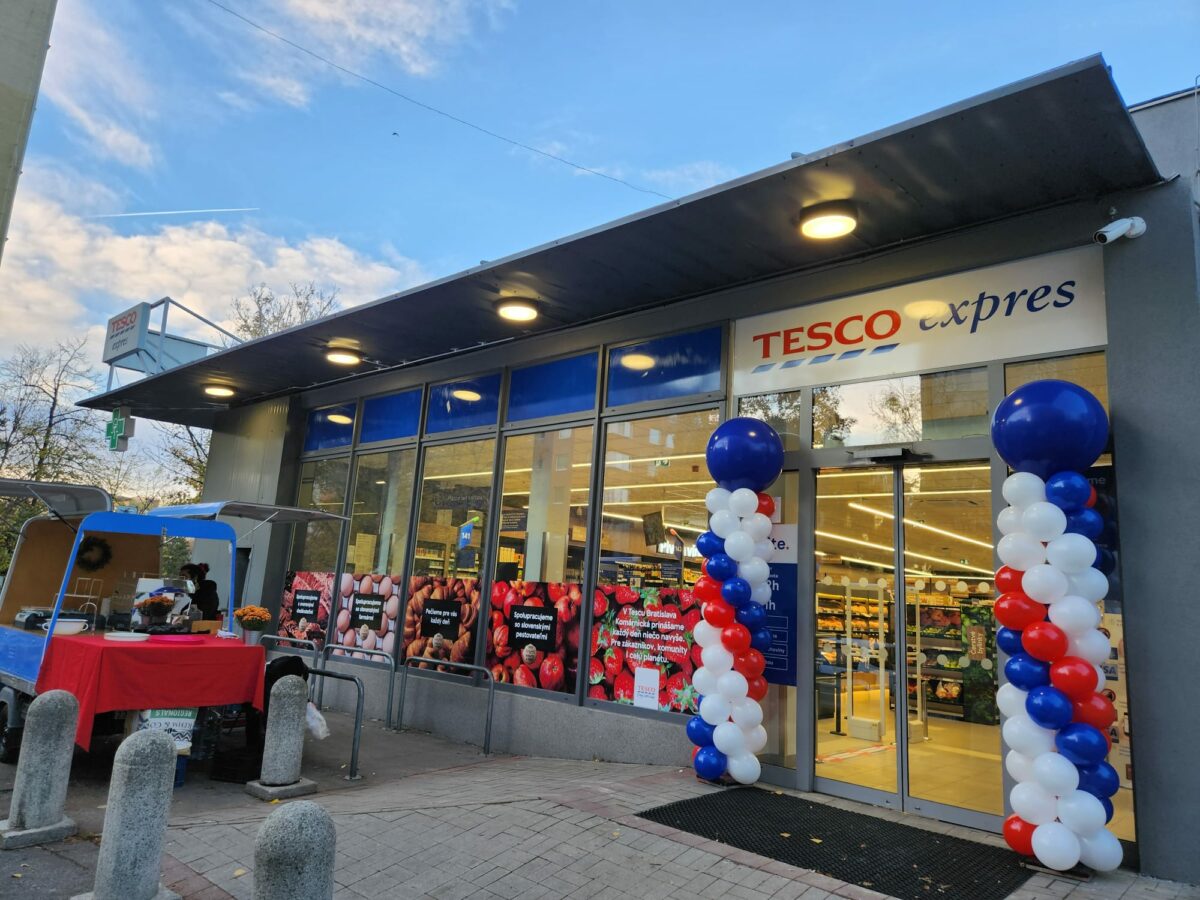 Tesco expres komarnicka bratislava 3.jpg