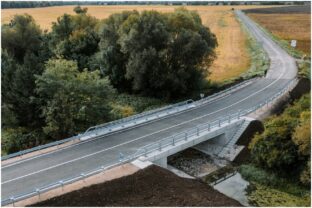 Most, Nitriansky kraj, Levice