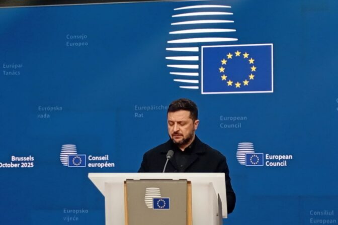 Ukrajinský prezident Volodymyr Zelenskyj na samite EÚ v Bruseli.