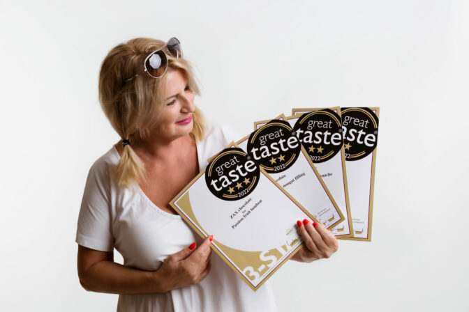 2022 08 17 portraits zsuzsi zax 10.jpeg