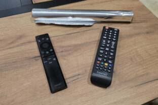 Vložte kúsok alobalu do diaľkového ovládača