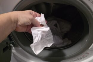 papierová vreckovka v práčke