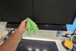 Namočím handričku a mastnota zmizne