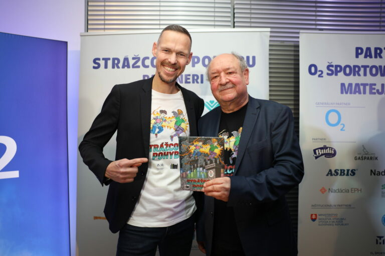 2025_h_r_n_c_r_i_k_o_v_a_foto_krst_knihy 11.jpg