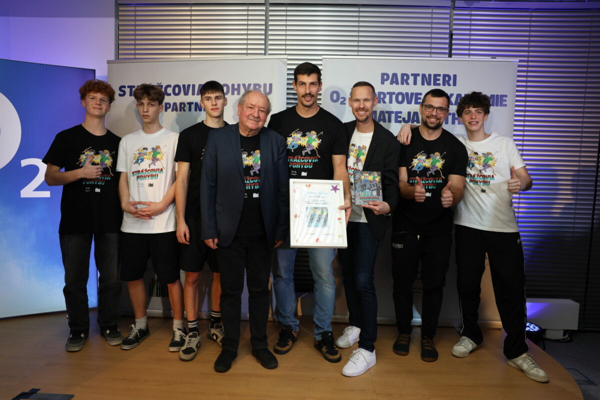 2025_h_r_n_c_r_i_k_o_v_a_foto_krst_knihy 12.jpg