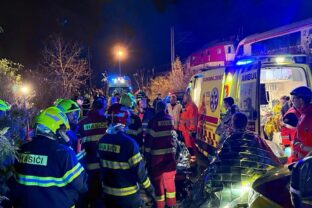 Zrážka vlakov pri Pezinku.jpg