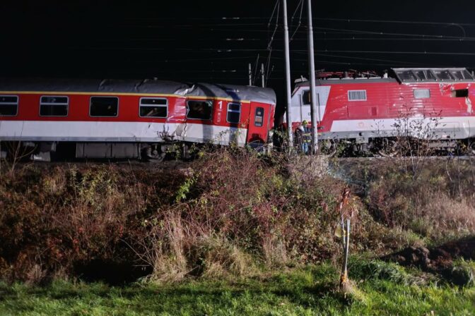 Zrážka vlakov pri Pezinku