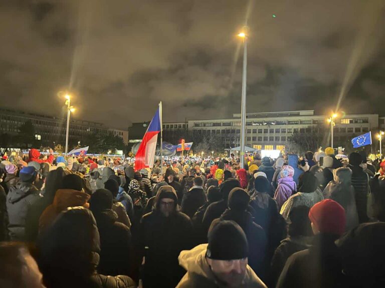 Zhromaždenie na Námestí slobody v Bratislave