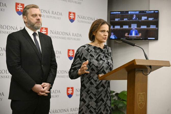 Mária Kolíková, Juraj Krúpa