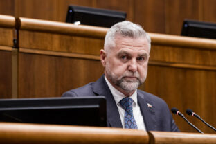 NR SR: Rokovanie 33. schôdze