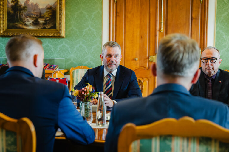 PREZIDENT: Stretnutie k liekovej politike