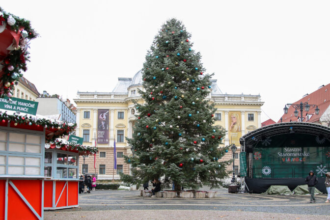 BRATISLAVA: Prípravy na otvorenie Bratislavských Vianoc