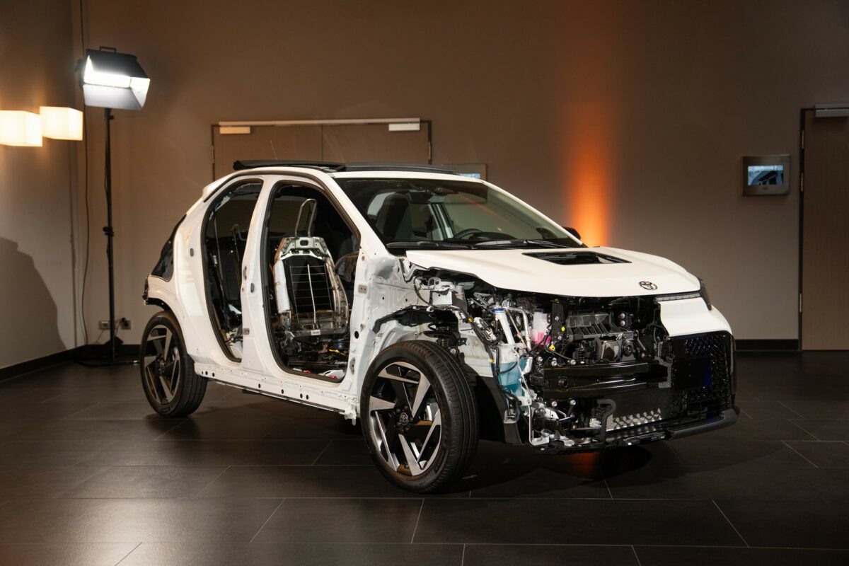 Aygo x_hybrid__19.jpg