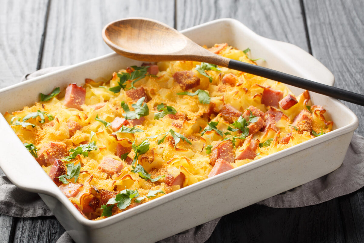 Zapečené cestoviny so syrom a šunkou