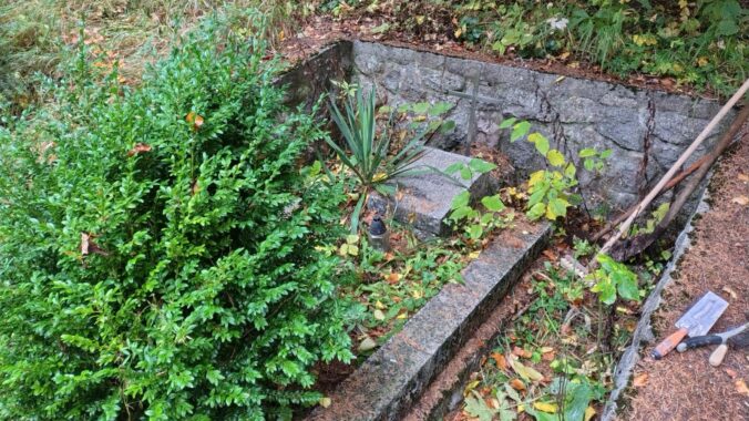 Hrob Józsefa Ormaia - pôvodný stav.