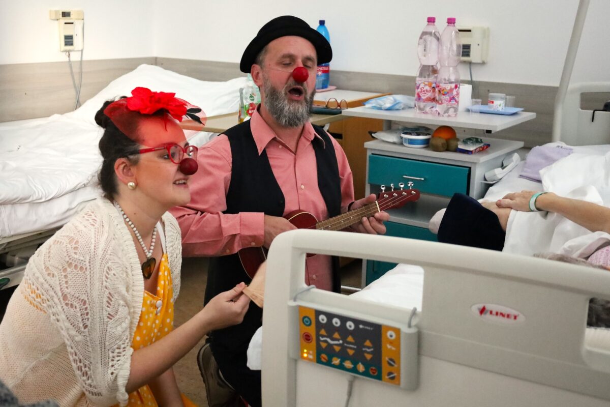 Fnsp zilina eva okolicaniova a roman vecerek.jpg