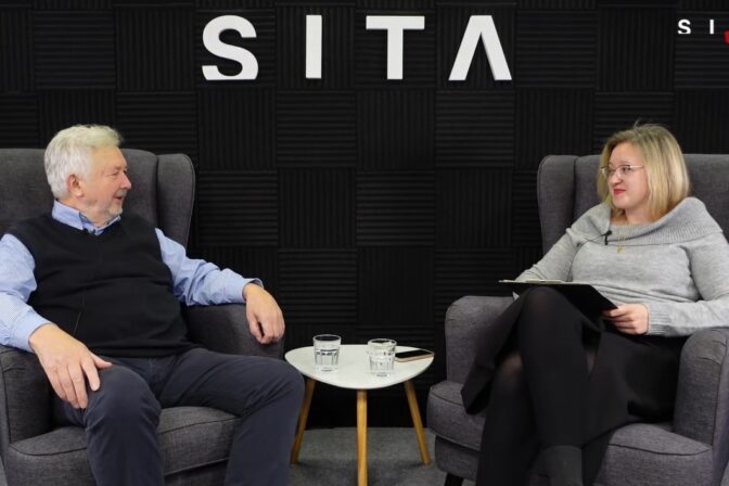 Hydrológ a expert na vodný cyklus Michal Kravčík počas rozhovoru pre SITA.