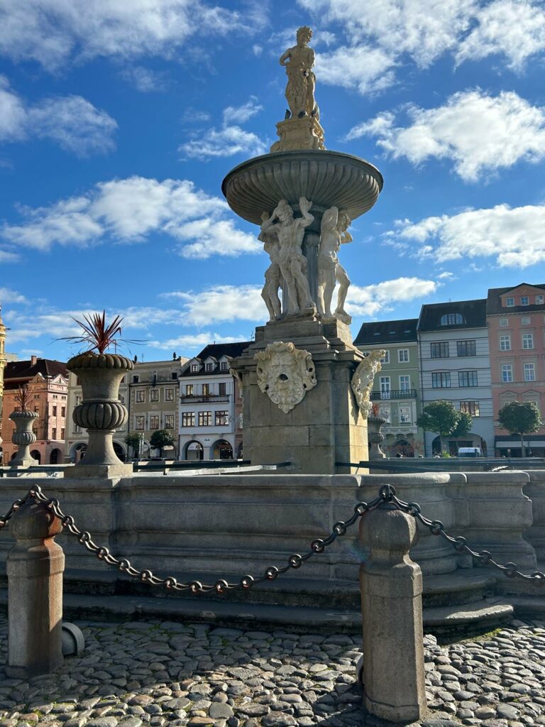 Samsonova fontána na Námestí Přemysla Otakara II..