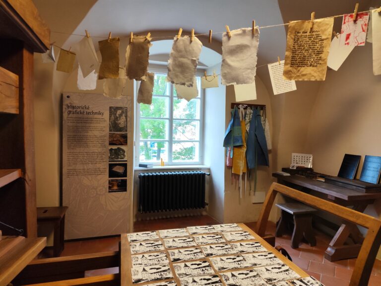 Expozícia zachytáva každodennosť a duchovný rozmer kláštorného života