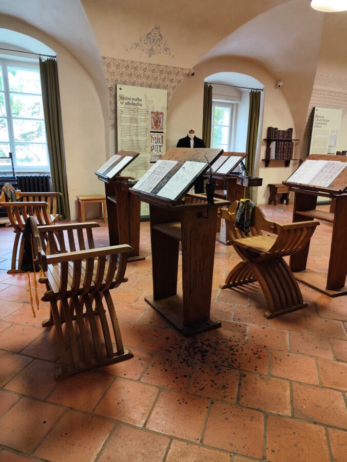 Interaktívna expozícia v kláštoroch.