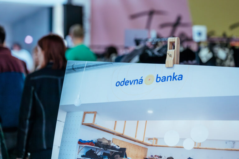 Vystajluj sa (v) dobrom: Známe osobnosti spojili sily pre rodiny v núdzi