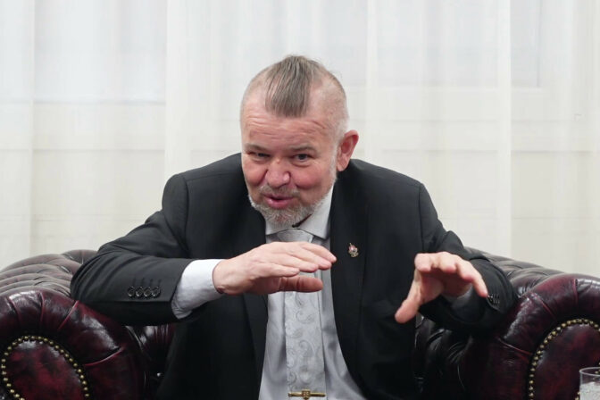 Konštruktér, majiteľ a riaditeľ zbrojárskej továrne Grand Power Jaroslav Kuracina počas rozhovoru pre SITA.